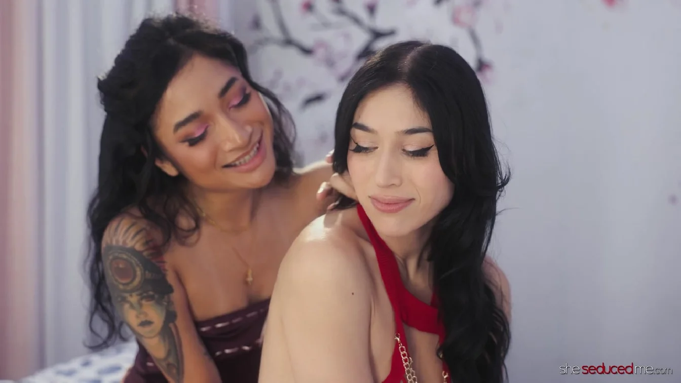 SheSeducedMe Alexa Chains And Avery Black XXX